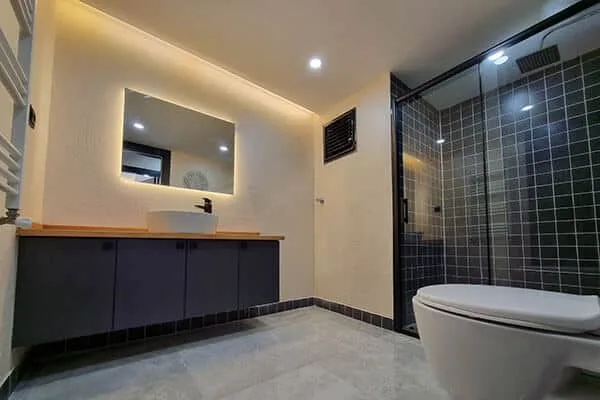 decorative lighting in bathroom