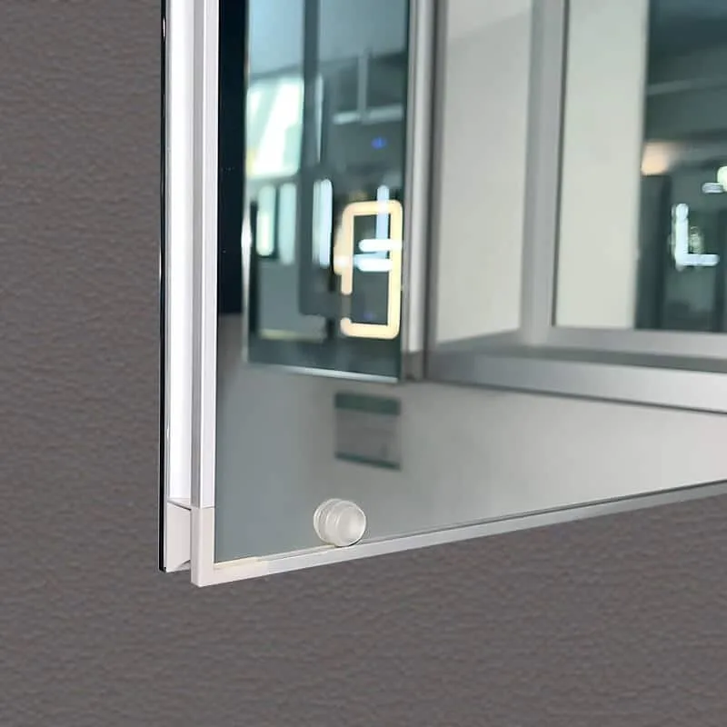 Plastic corner for doors